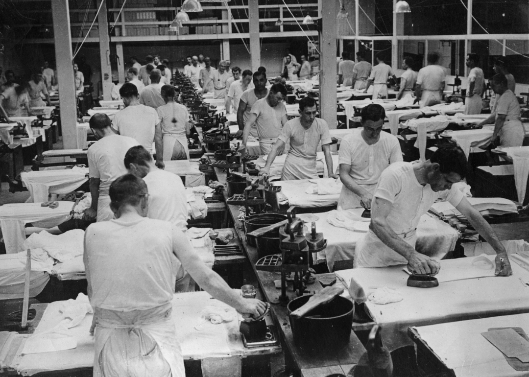 #21. Clothing industries, semiskilled operatives